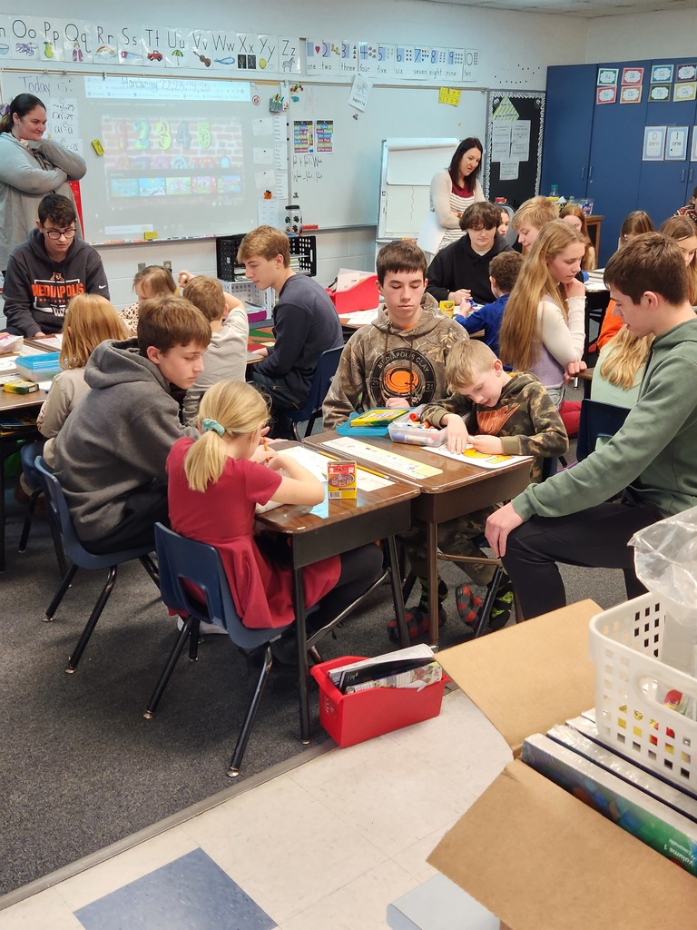 Spanish Students working with Elementary students